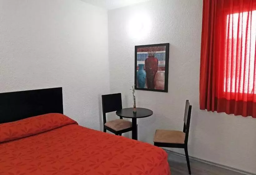 Отель Residencias Señorial