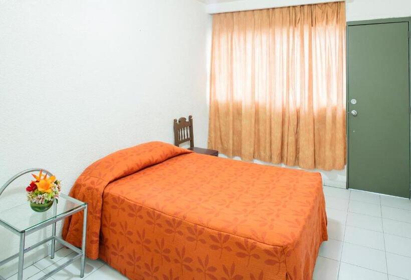 ホテル Residencias Señorial