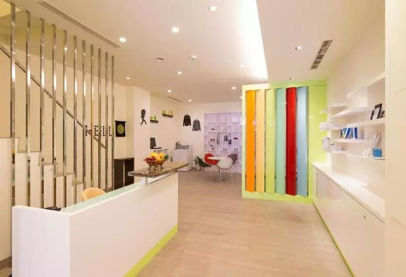هتل Crystal Inn Sun Moon Lake