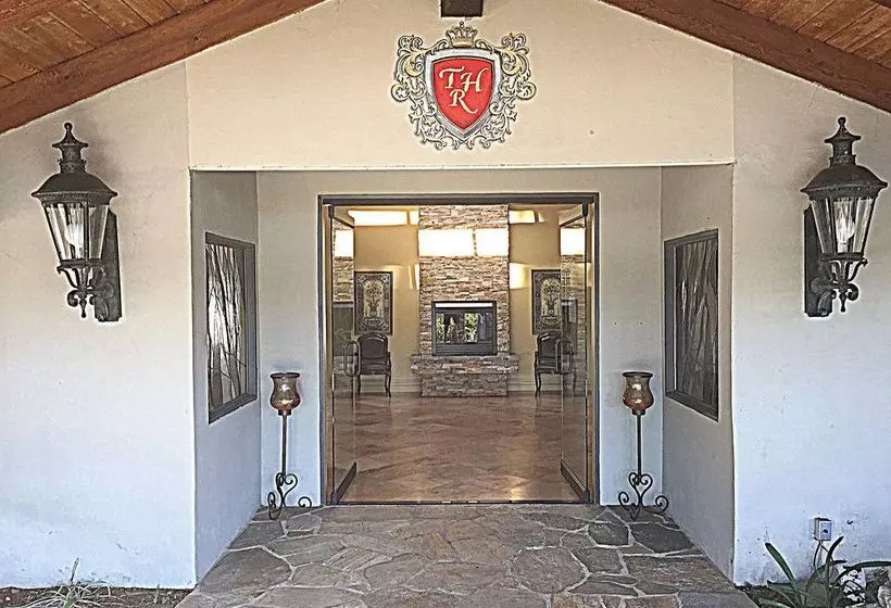 호텔 Tuscany Hills Resort