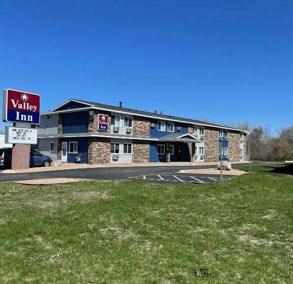 בית מלון כפרי Valley Inn Shakopee