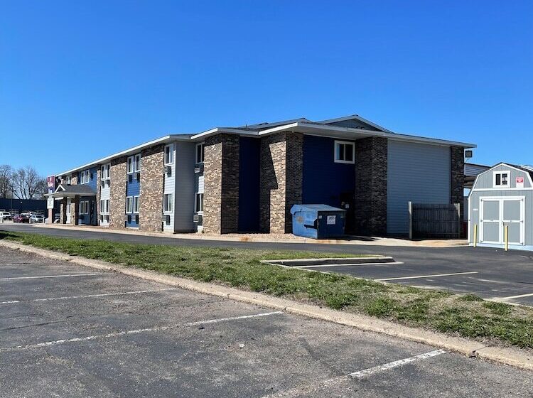 בית מלון כפרי Valley Inn Shakopee