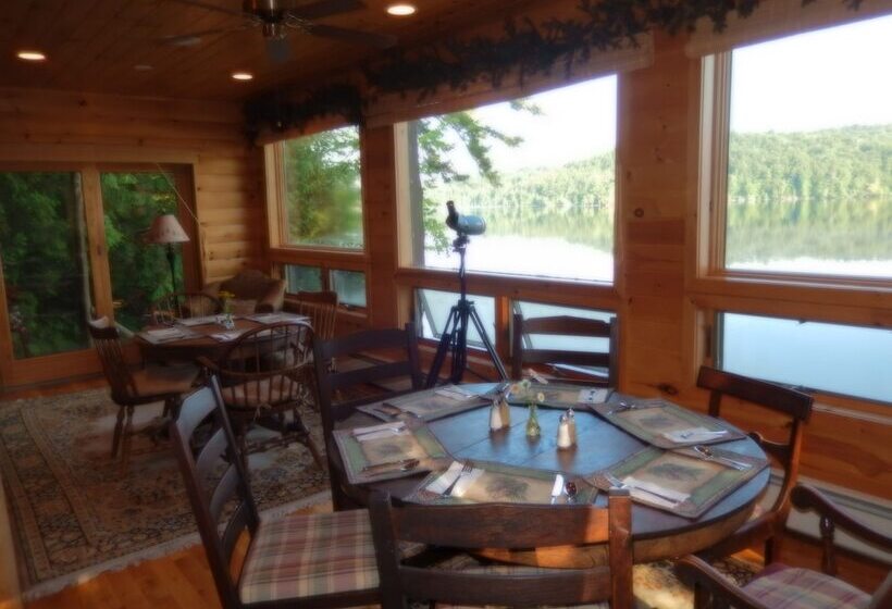 Kiwassa Lake Bed & Breakfast