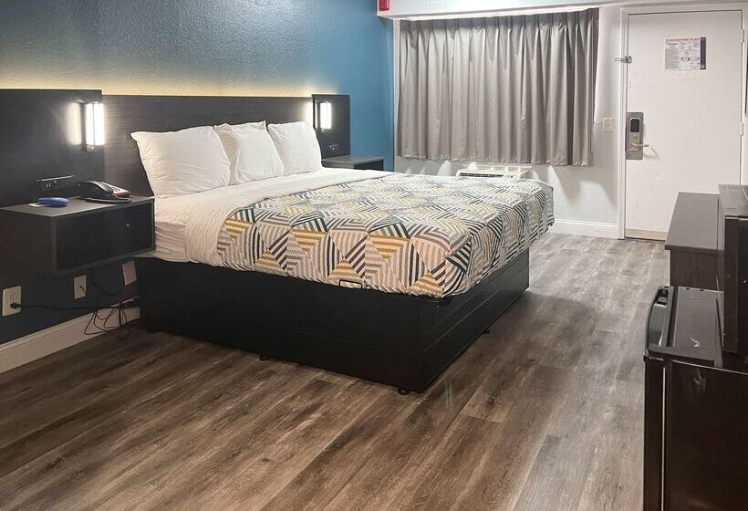 Motel 6memphis, Tn  Downtown