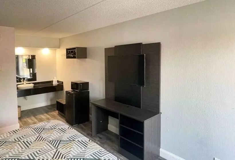 Motel 6memphis, Tn  Downtown