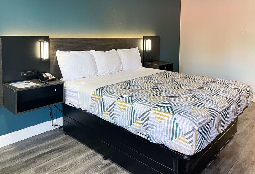 Motel 6memphis, Tn  Downtown