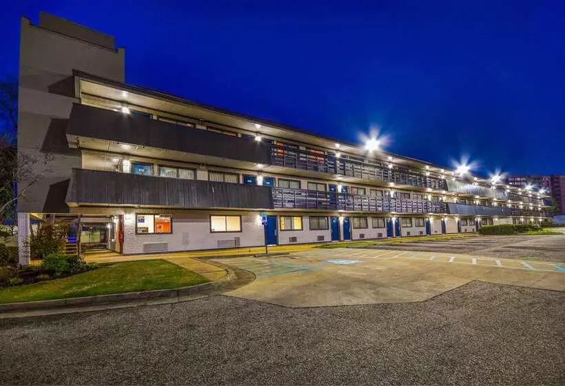 Motel 6memphis, Tn  Downtown