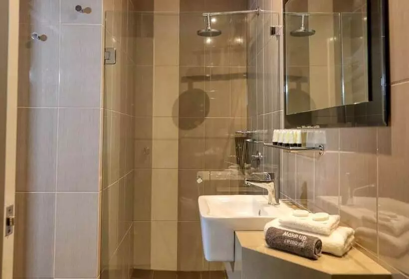 مُتل Charles Rasp Motor Inn & Cottages