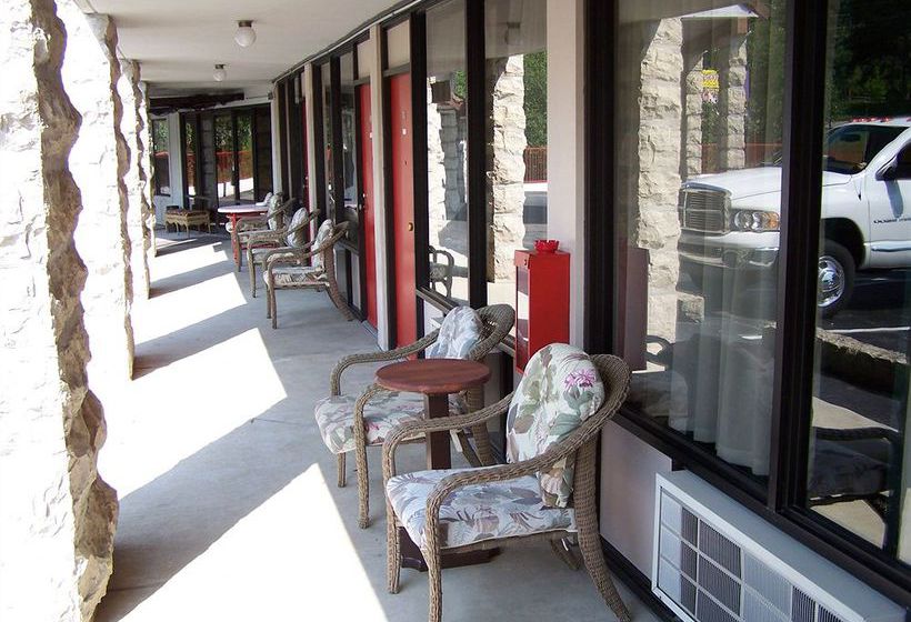 فندق على الطريق Stonegate Lodge