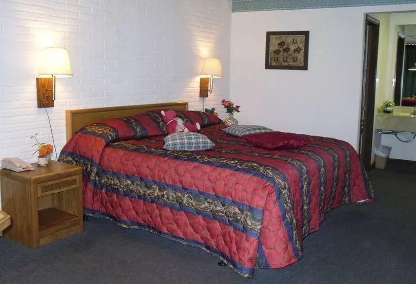 Мотель Stonegate Lodge