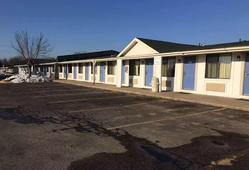 Мотель Travelodge By Wyndham Benton Harbor Mi