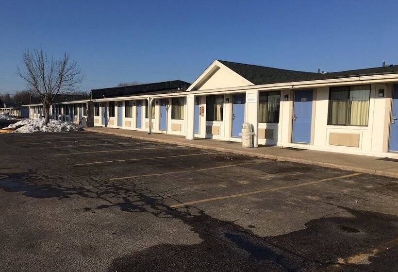 モーテル Travelodge By Wyndham Benton Harbor Mi