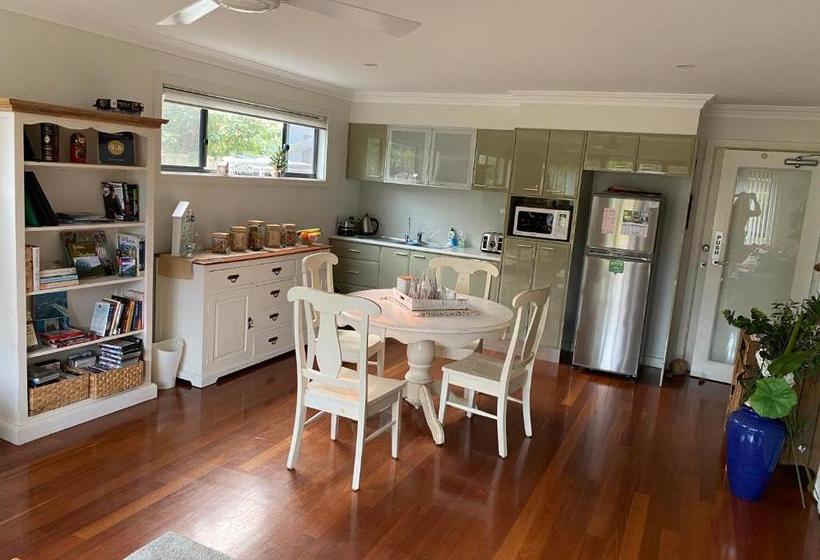 פנסיון Anchors B&b