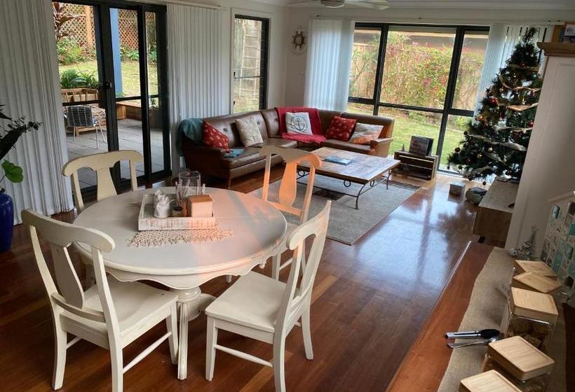 פנסיון Anchors B&b