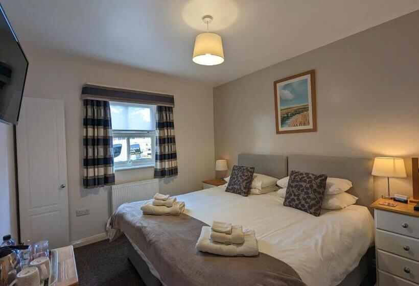 Пансион Wold Escapes, Highfield Farm