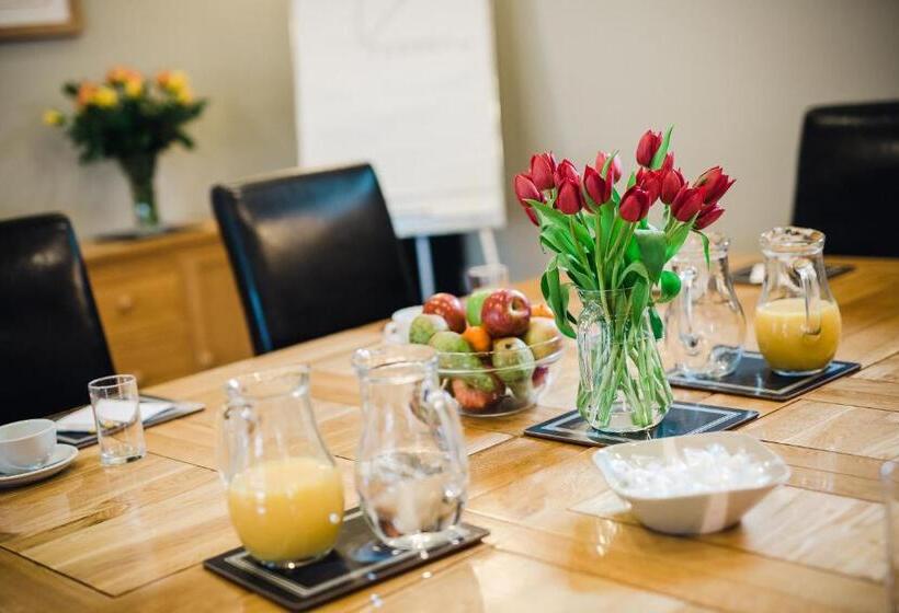 Пансион Wold Escapes, Highfield Farm