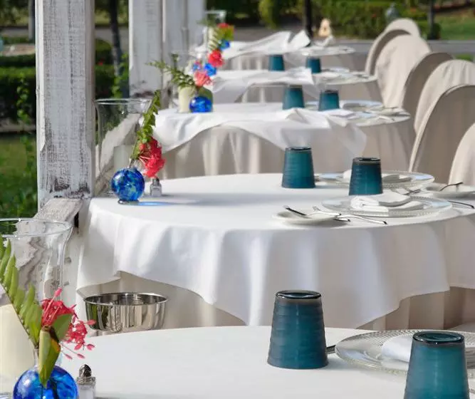 پانسیون Cotton House