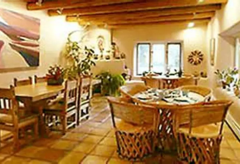 Taos Country Inn Bed & Breakfast