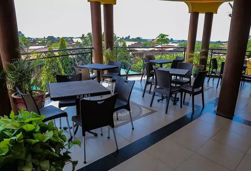 Kamwe Kamwe Hotel & Spa