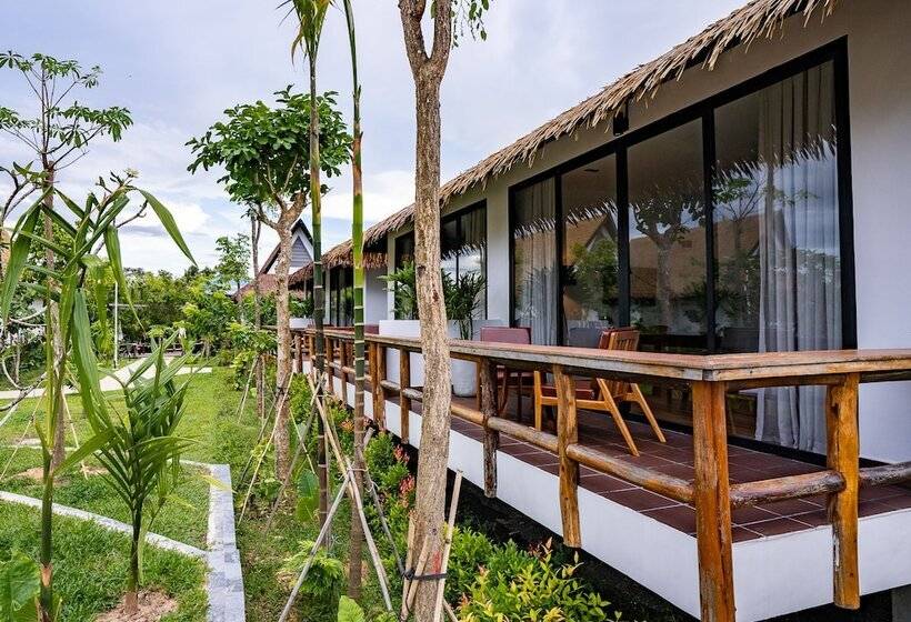 فندق Rivertree Villa & Resort