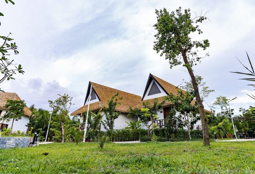 فندق Rivertree Villa & Resort