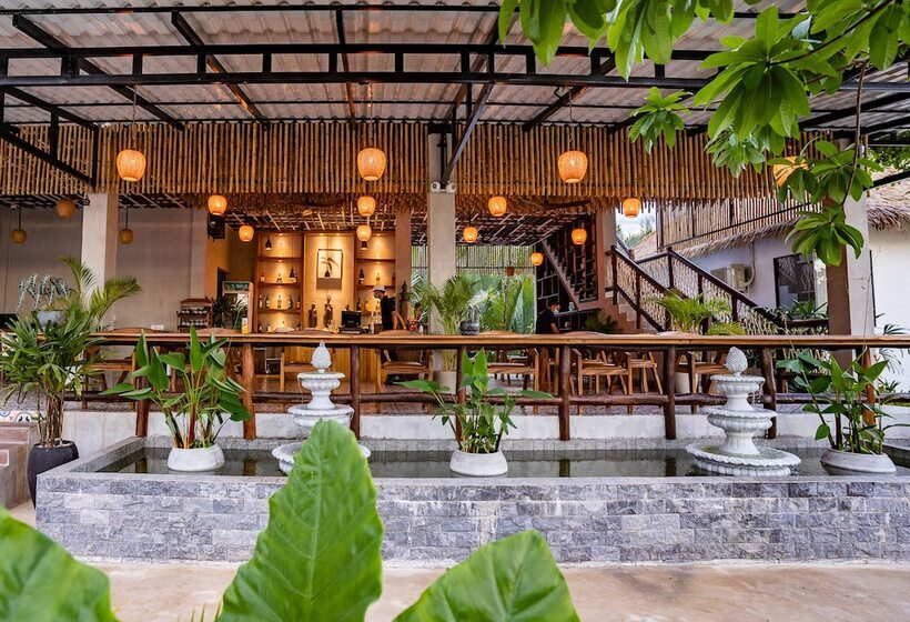 فندق Rivertree Villa & Resort