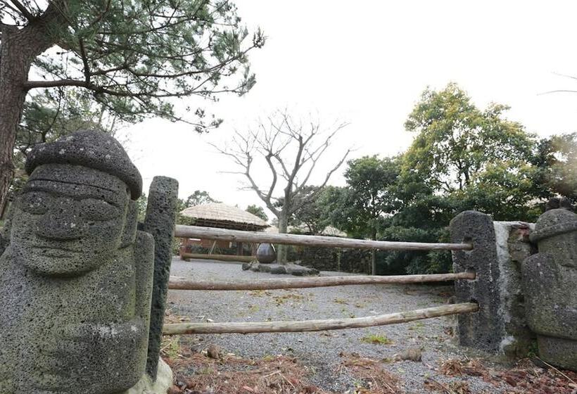 Hotel Seogwipo Chogain Inn Guest House