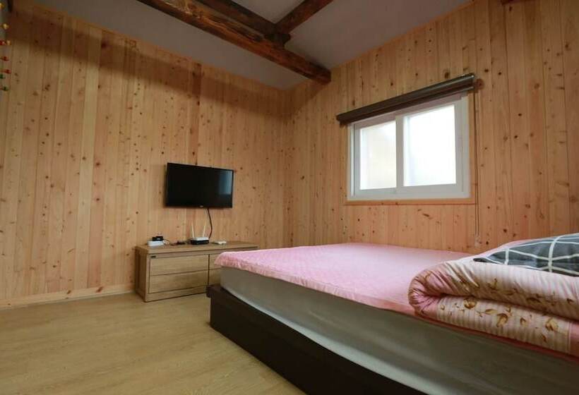 Hotel Seogwipo Chogain Inn Guest House