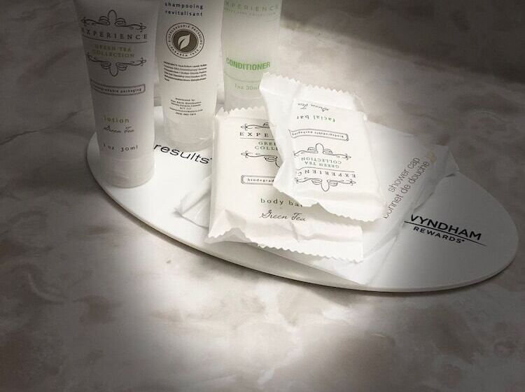 ホテル Westlake Inn