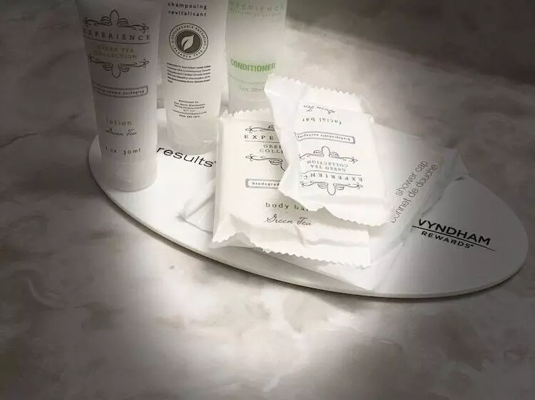 Hotelli Westlake Inn