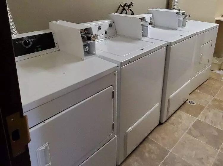 Hotelli Westlake Inn