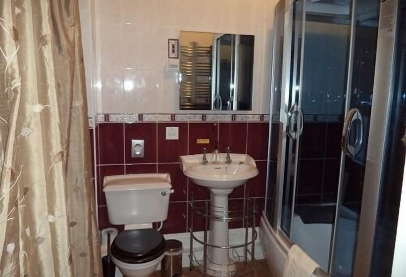 민박 Britten House