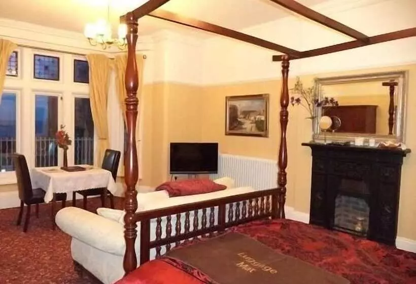 Bed and Breakfast Britten House