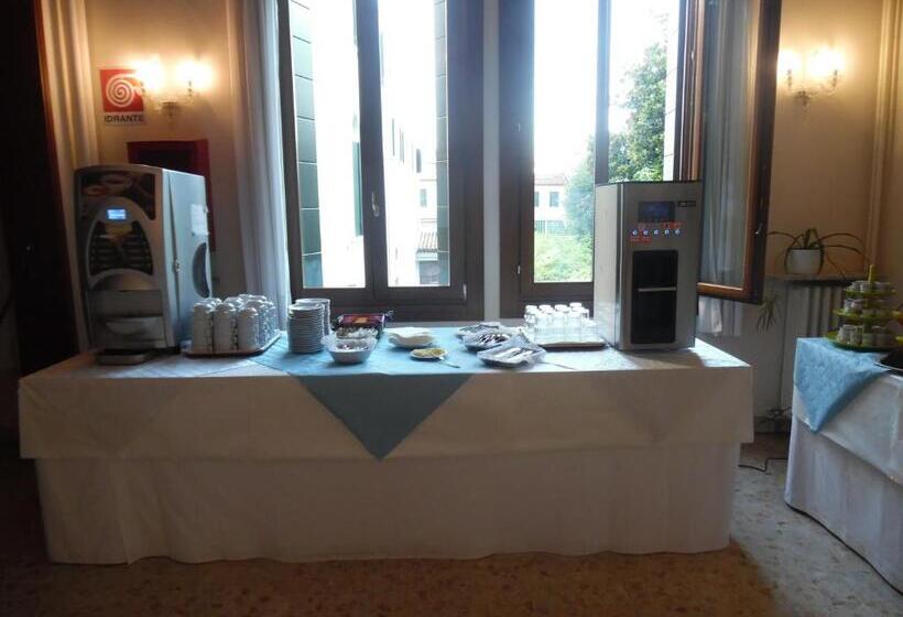 تختخواب و صبحانه Casa Caburlotto