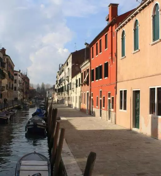 تختخواب و صبحانه Casa Caburlotto