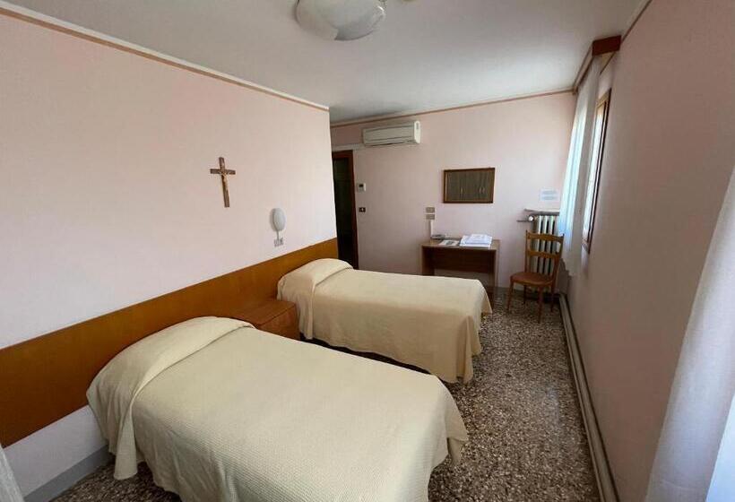 تختخواب و صبحانه Casa Caburlotto