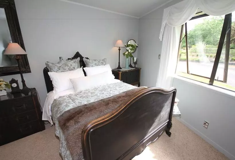 Bed and Breakfast Doolan S Country Retreat  Adults Only