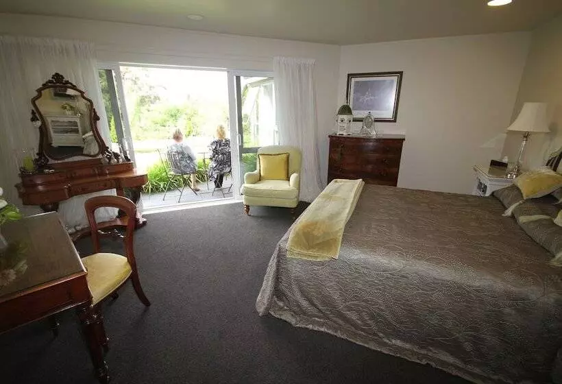 Bed and Breakfast Doolan S Country Retreat  Adults Only