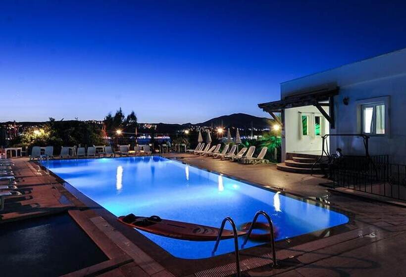 فندق Bitez Marina