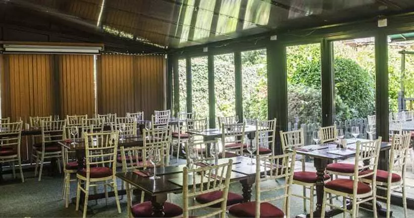 Отель Camden Arms