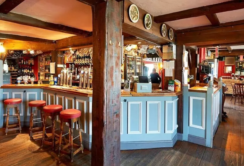 Отель Camden Arms