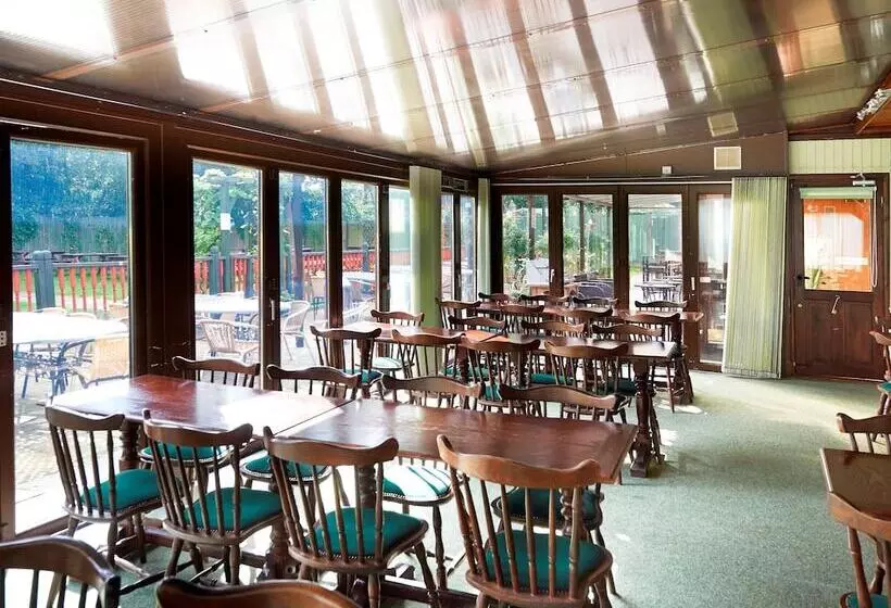 Отель Camden Arms