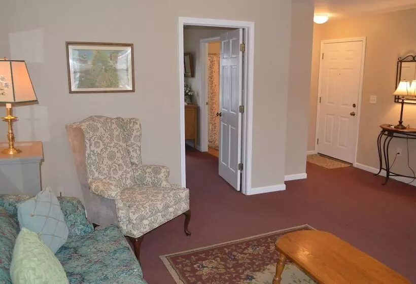 Hotel Canal Side Inn