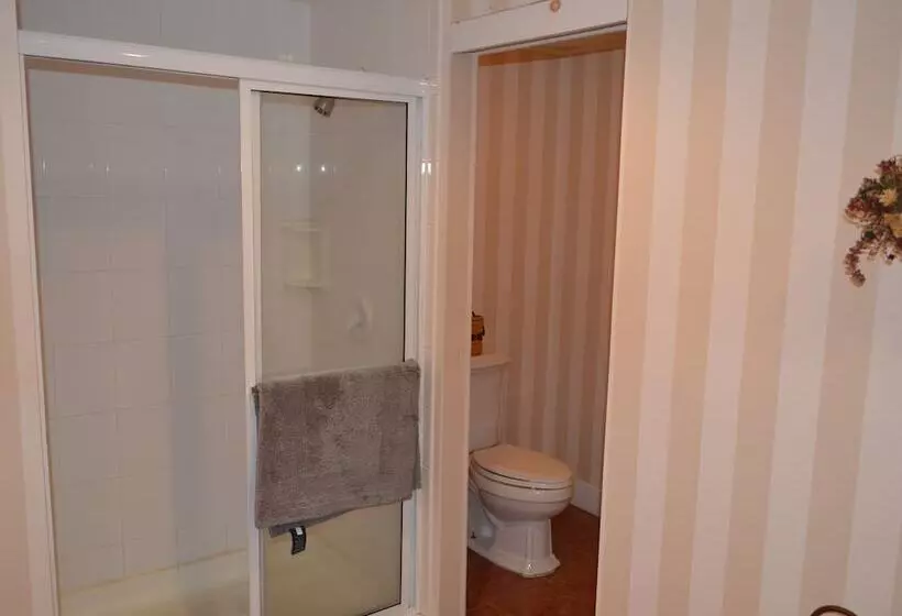 Hotel Canal Side Inn