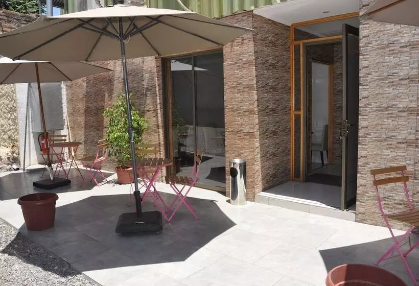 فندق Cosmopolita Hostel