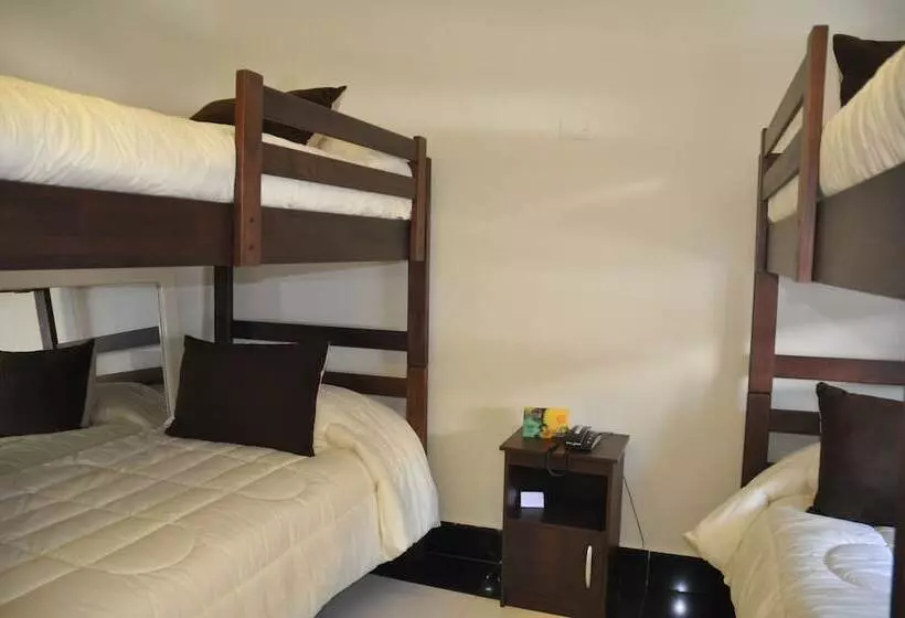 فندق Cosmopolita Hostel