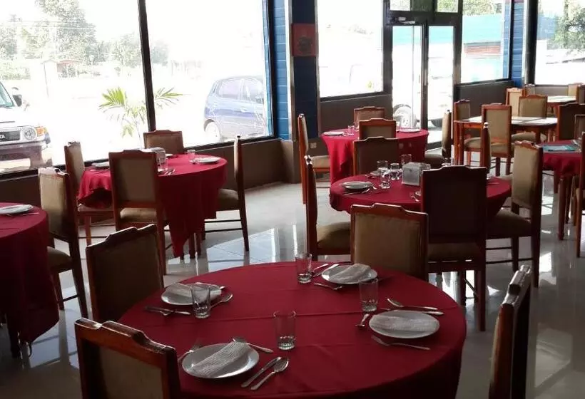 Отель Express Inn Coronado & Camping