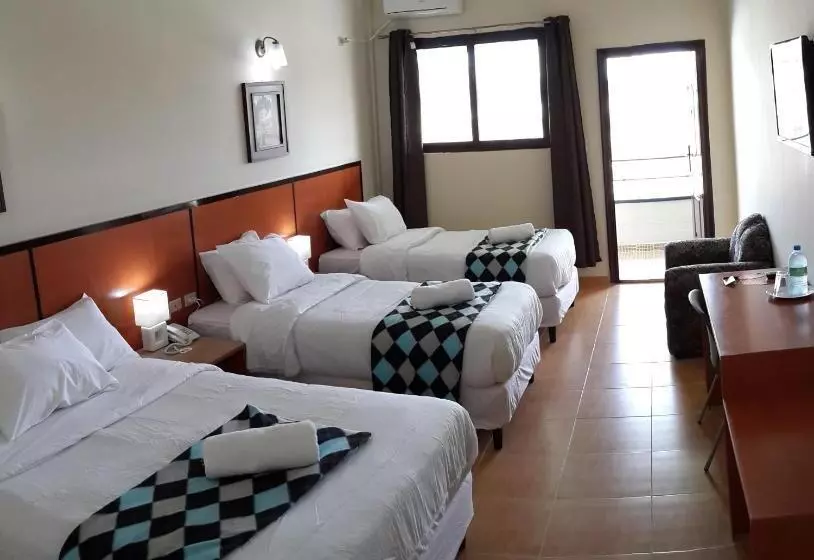 Отель Express Inn Coronado & Camping