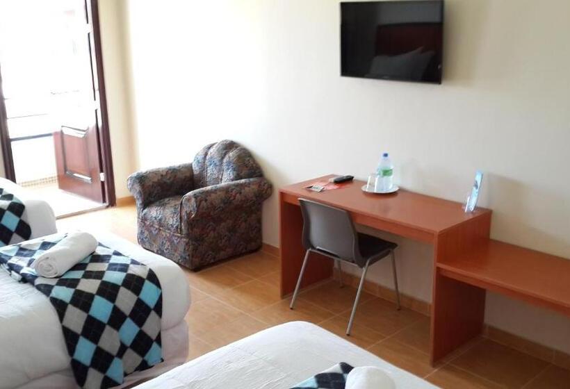 هتل Express Inn Coronado & Camping