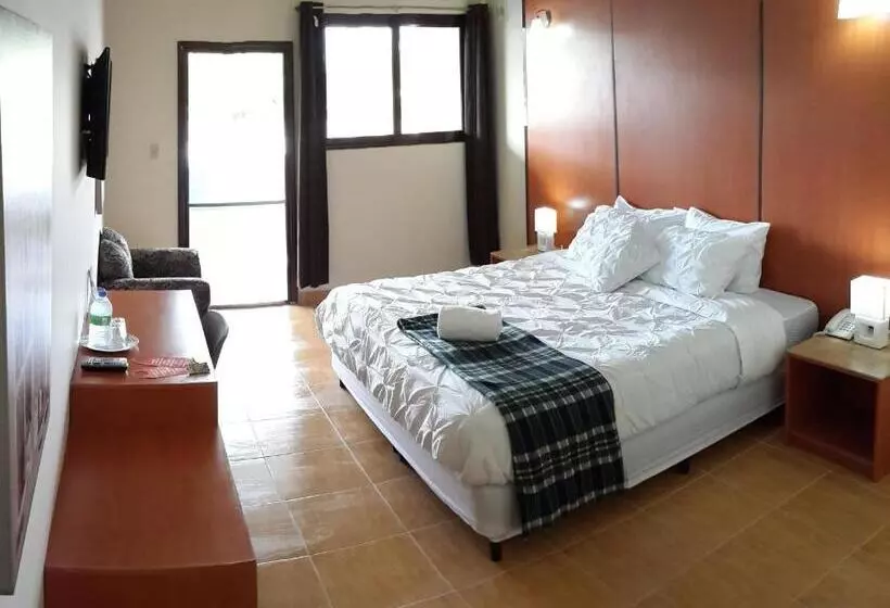 Отель Express Inn Coronado & Camping